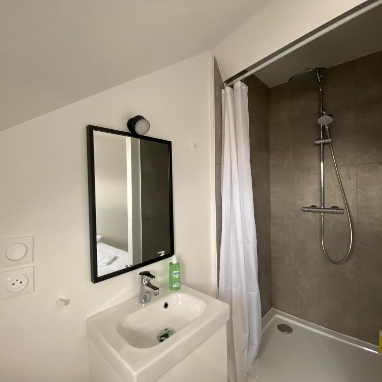 Hyper centre - Cathédrale 2 chambres - Two-Bedroom Apartment - 10