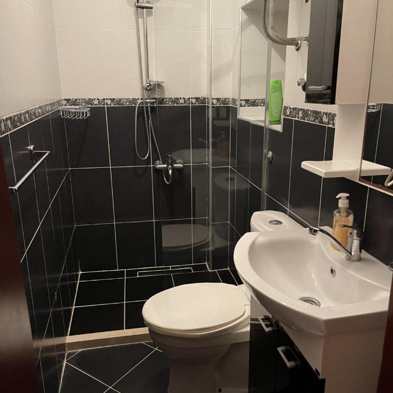 Apartments Kalaja - Deluxe Double Room with Side Sea View - 1
