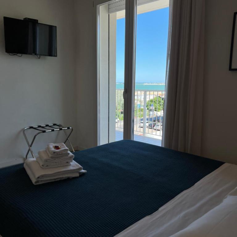 Hotel Riva e Mare - Camera Matrimoniale con Balcone e Vista Mare - 5