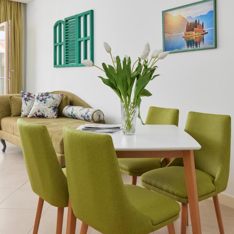 M&M&M Apartments - One-Bedroom Apartment - 6