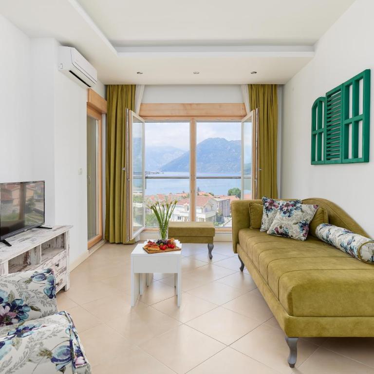 M&M&M Apartments - Two-Bedroom Apartment - 3
