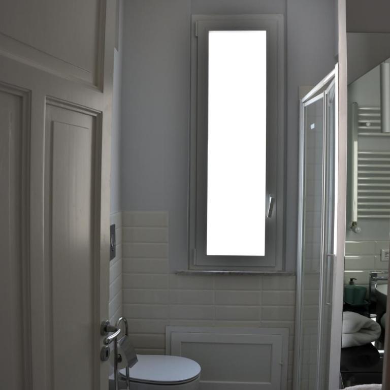 Battisti 18 Vintage Rooms - Double Room with Private External Bathroom - 13