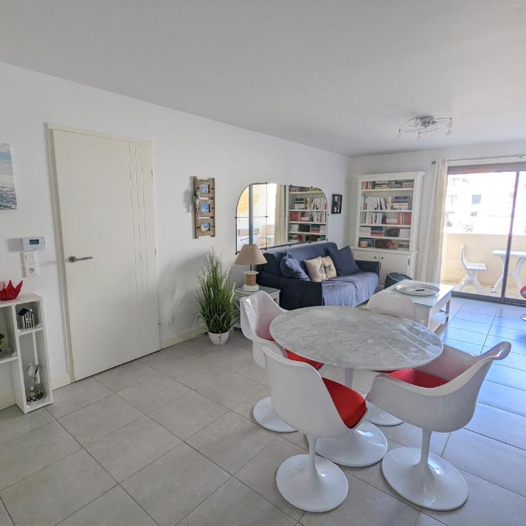 Arcachon centre ville - Charmant T2 avec balcon, parking sécurisé, proche gare, commerces et plage - FR-1-420-90 - Apartment (2 Adults) - 4