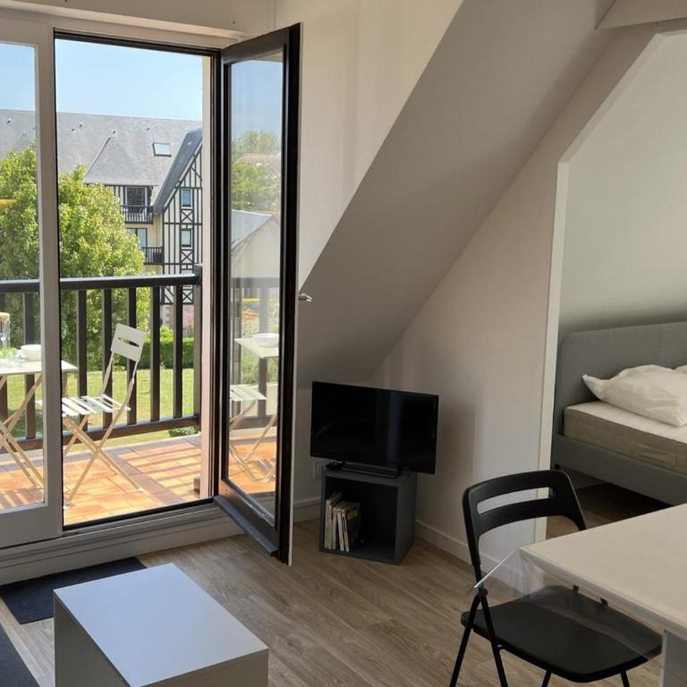 Appartement 2 pièces en bord de mer avec accès direct à la plage de Cabourg, proche Thalassothérapie - FR-1-487-336 - Appartamento - 8