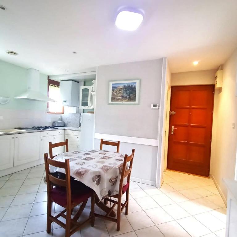 T3 Spacieux entre Ville & Lac, Wifi, Animaux Acceptés - FR-1-555-62 - Appartamento - 2