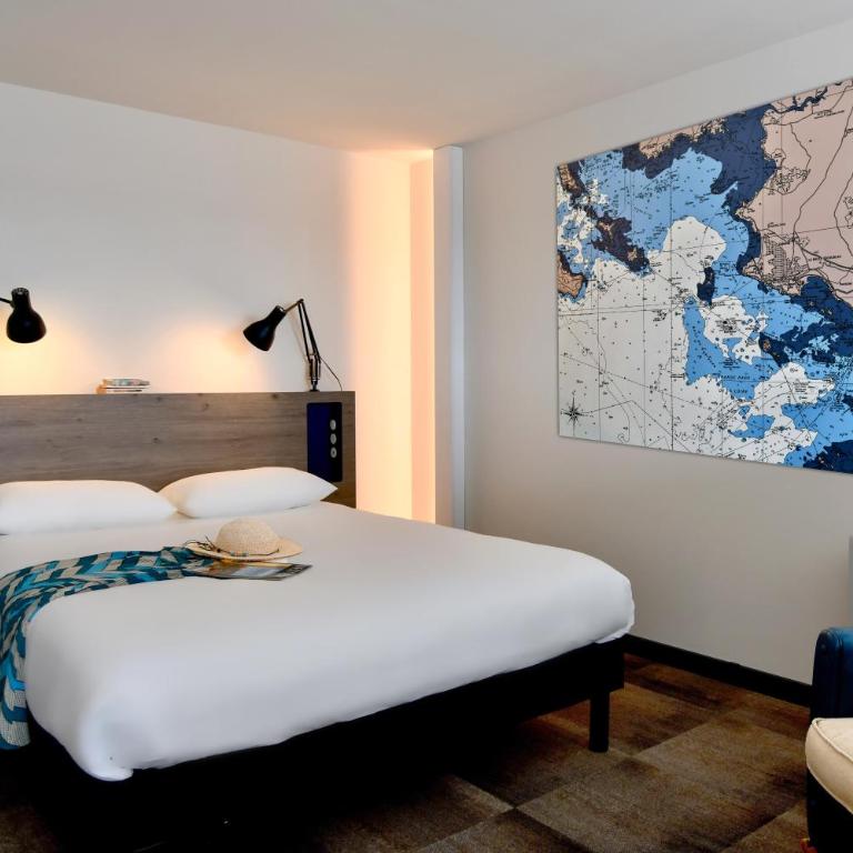 ibis Styles Saint Nazaire Centre Gare - Chambre Double Supérieure avec 1 Lit Double et 1 Lit Simple - Duplex - 4