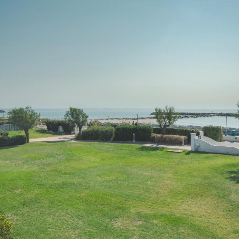 Thalacap Camargue - Chambre Double Supérieure avec Balcon - Côté Mer (Accès Gratuit au Spa) - 4