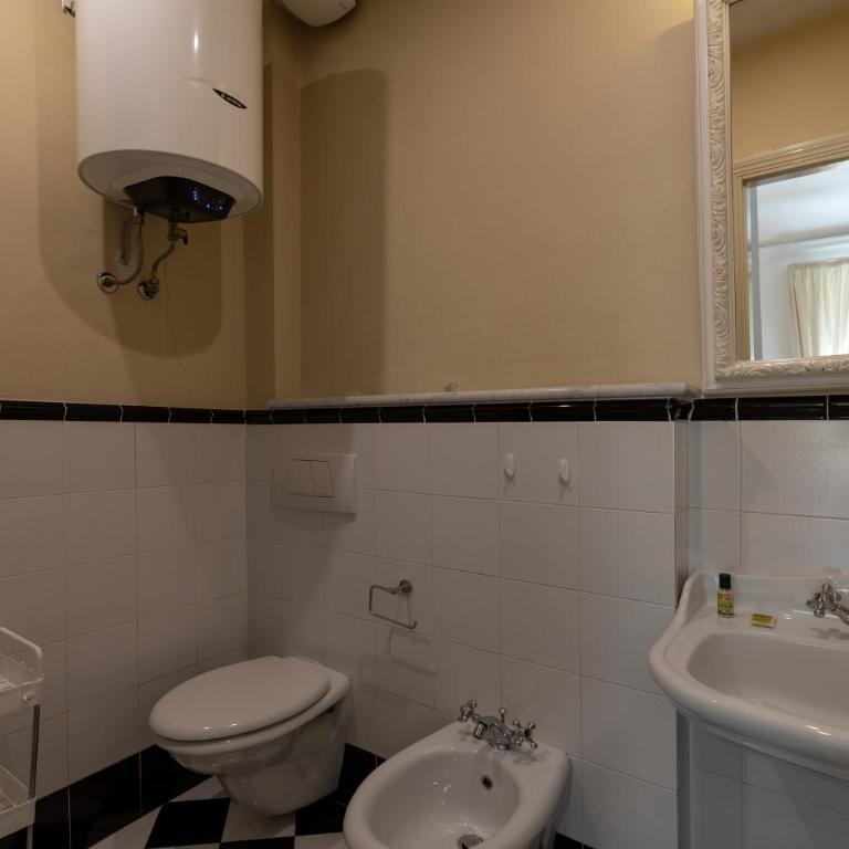 Big apartment a stone's throw from the Duomo - Appartamento con 2 Camere da Letto - 27