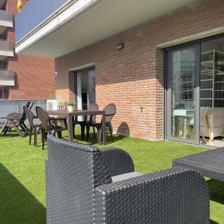 Solàrium con terraza a 5 minutos de la playa - Apartamento con vistas a la piscina - 3