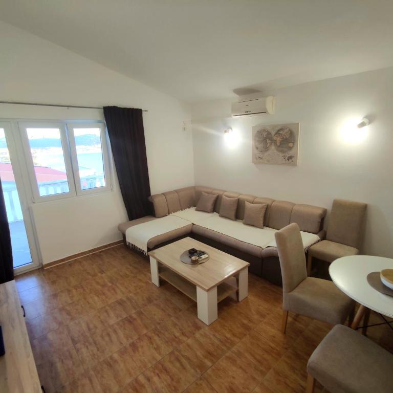 Apartmani Durovic - Two-Bedroom Apartment - 10