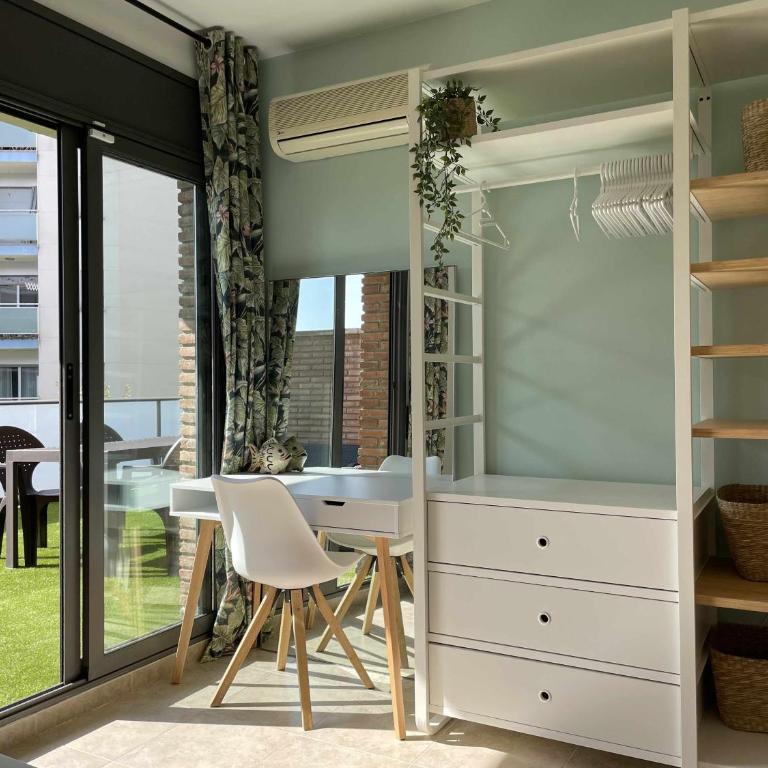 Solàrium con terraza a 5 minutos de la playa - Apartamento con vistas a la piscina - 21