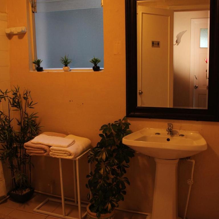 Hostal Del Centro Talca - Queen Room with Shared Bathroom - 15
