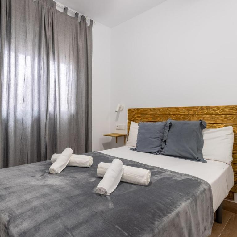 FUN BUILDING APARTMENTS by HOMEABOUT - Superior 1BR 1BT & Private Balcony - 25