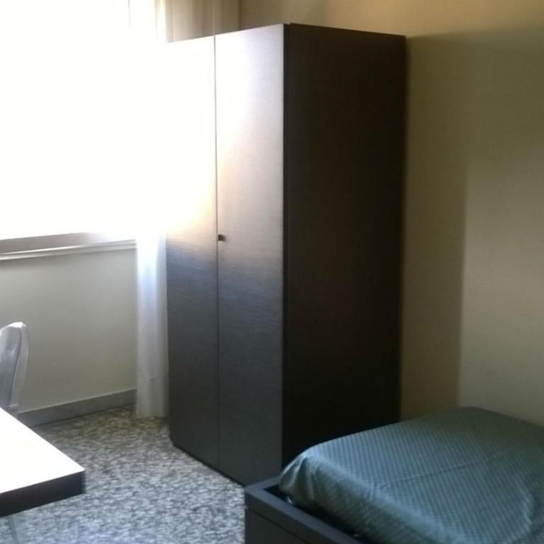 Hotel Moderno - Camera Singola con Bagno in Comune - 1