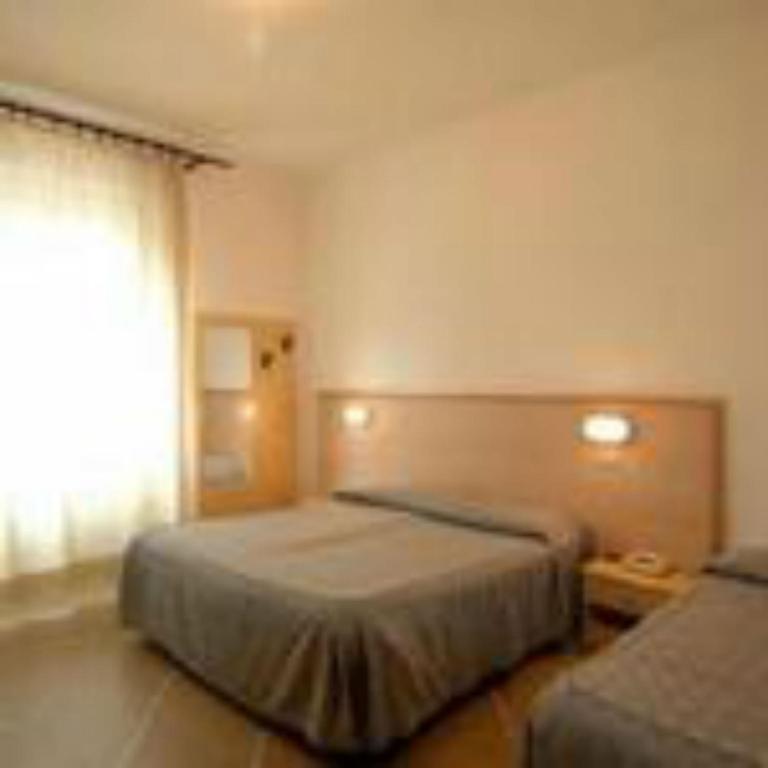 Hotel Moderno - Camera Tripla con Bagno in Comune - 2