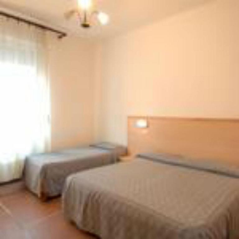 Hotel Moderno - Camera Tripla con Bagno in Comune - 3