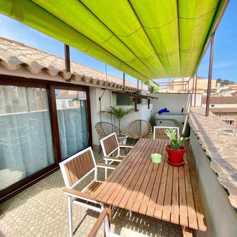 Apartamentos Simba - Apartamento con terraza y bañera de hidromasaje - 2A - 1