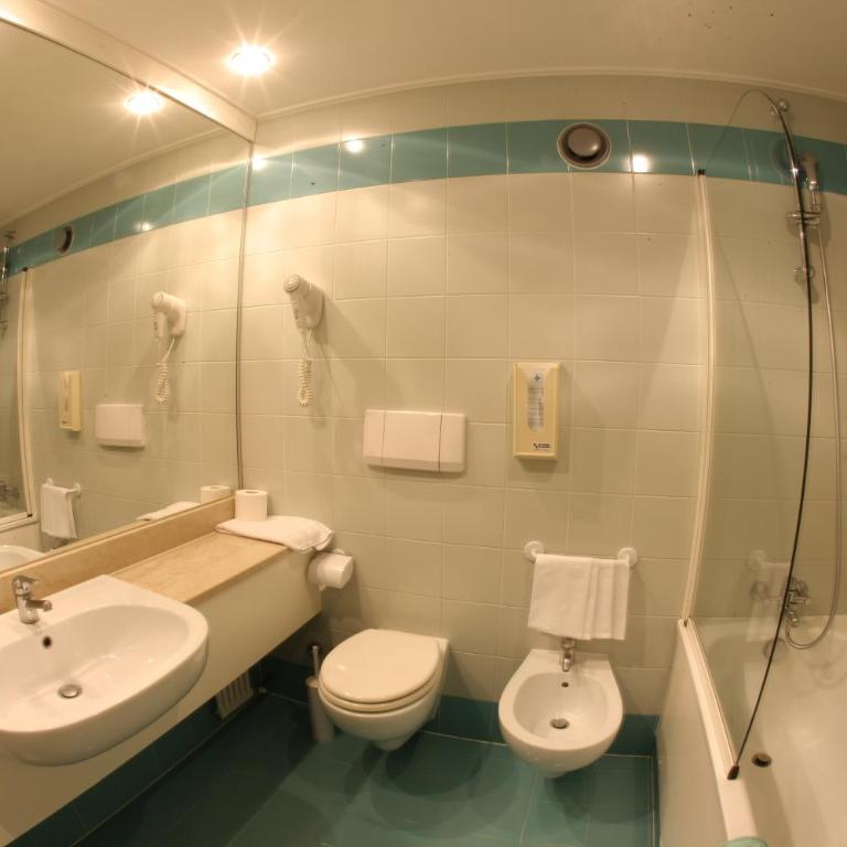 Etoile Du Nord - Camera Quadrupla Standard - 2
