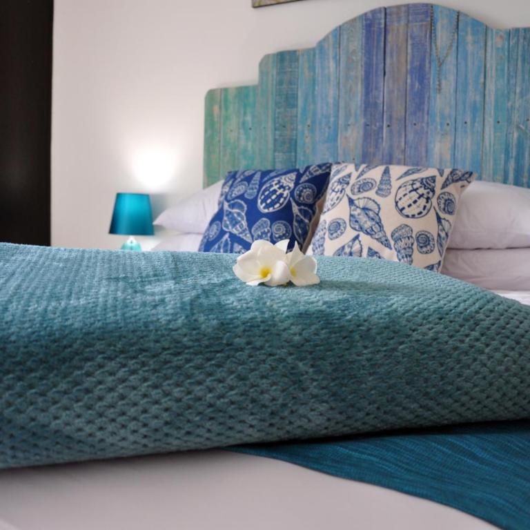 White Coral ApartaSuites - Suite Principal de 2 dormitorios con armario adicional - 17