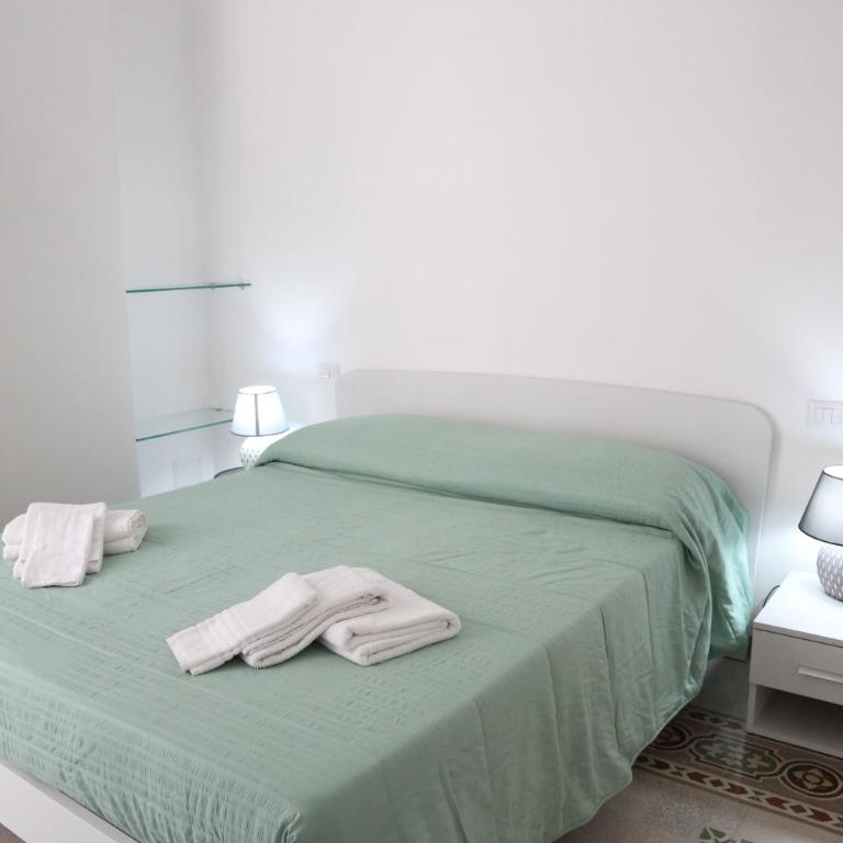 Palazzo Leonardo - Appartamento con 2 Camere da Letto - 2