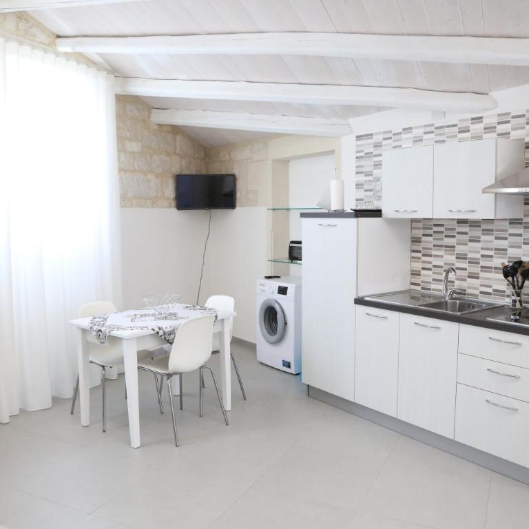 Palazzo Leonardo - Appartamento con 1 Camera da Letto - 2
