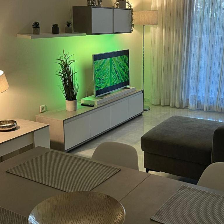 La Cala 2 Bedroom Apt with Sea View and Pool View - Apartamento - 21