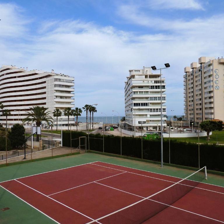 ACOGEDOR ADOSADO entre mar y montaña - Four-Bedroom House - 6