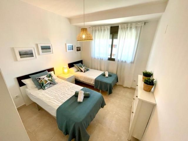 GATU PREMIUM Racimo, terraza, aire ac, piscina comun, wifi y parking " Preferente mayores de 25 años y familias " - Apartamento con terraza - 9