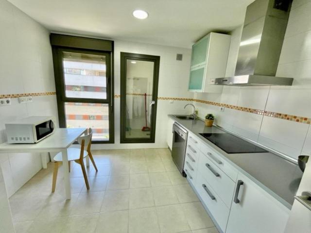 GATU PREMIUM Racimo, terraza, aire ac, piscina comun, wifi y parking " Preferente mayores de 25 años y familias " - Apartamento con terraza - 11