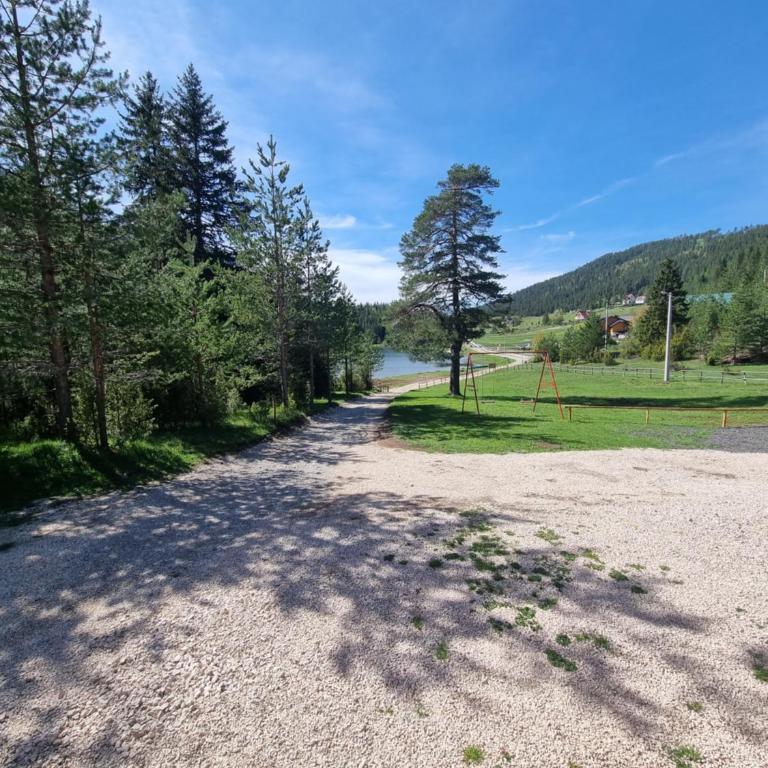 Apartmani JEZERO - One-Bedroom Bungalow - 13