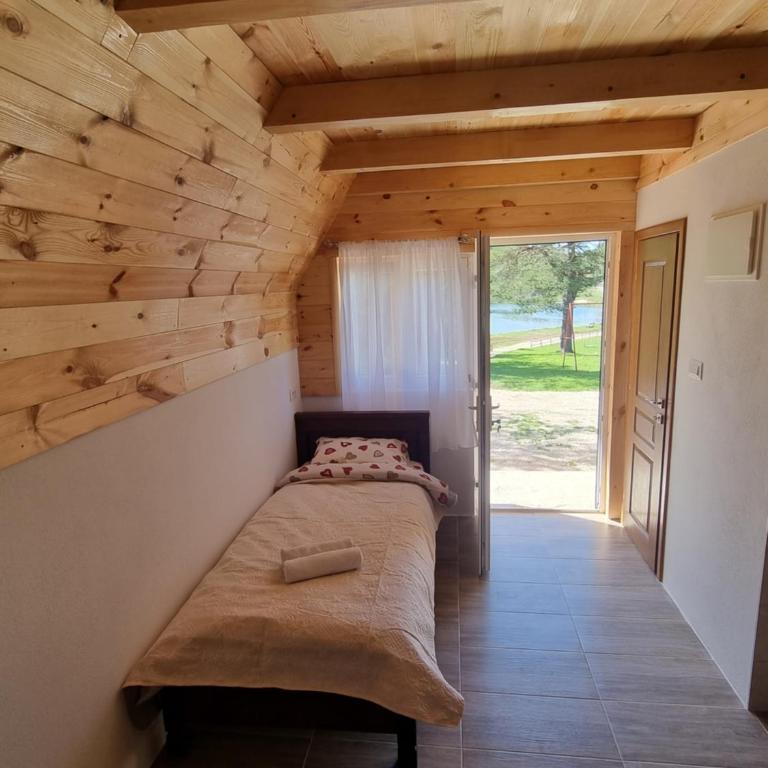 Apartmani JEZERO - One-Bedroom Bungalow - 5