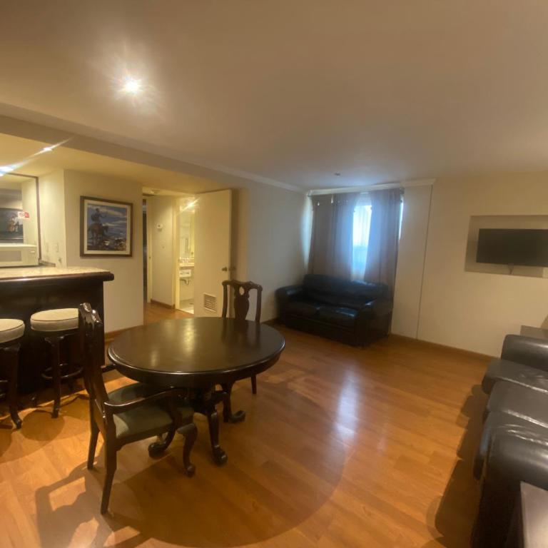 Rose Hotel - Superior King Suite - 1