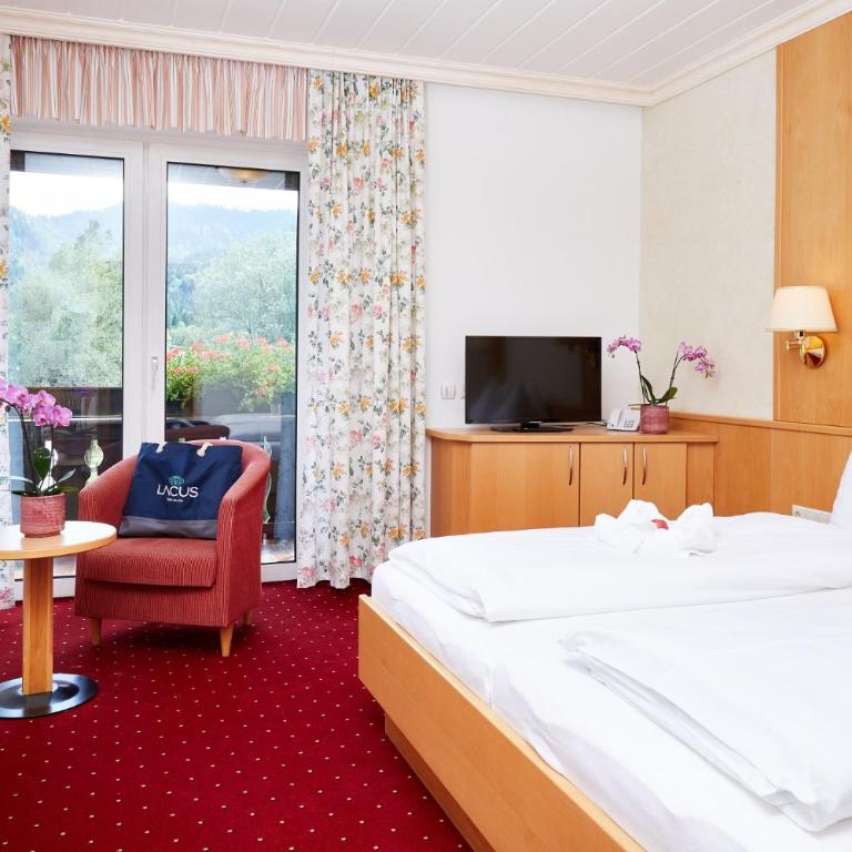 LACUS Hotel am See - Doppelzimmer mit Seeblick - 1