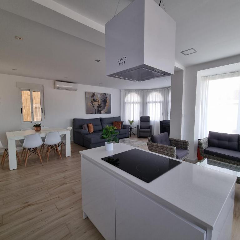 4 Bedroom Modern Villa Private Pool Villamartin - Villa - 10