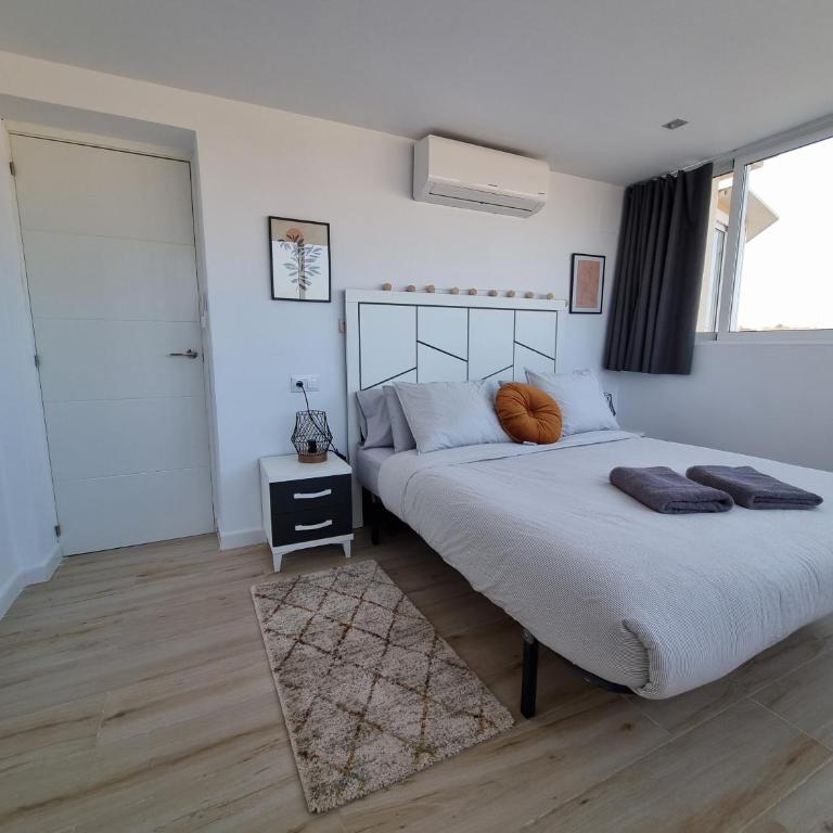 4 Bedroom Modern Villa Private Pool Villamartin - Villa - 16