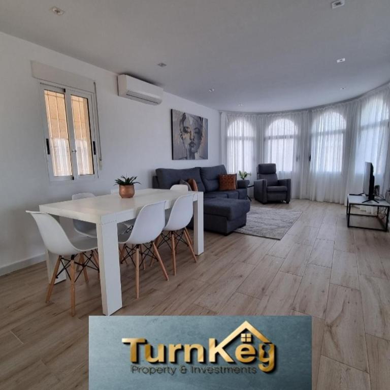 4 Bedroom Modern Villa Private Pool Villamartin - Villa - 1