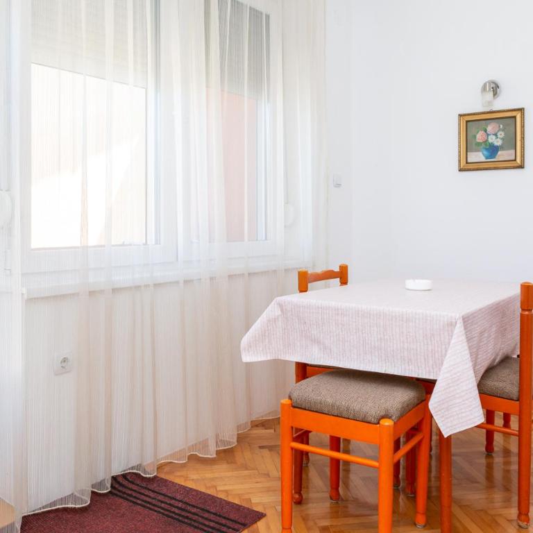 Smeštaj Luka - Apartman sa 1 Spavaćom Sobom - 2