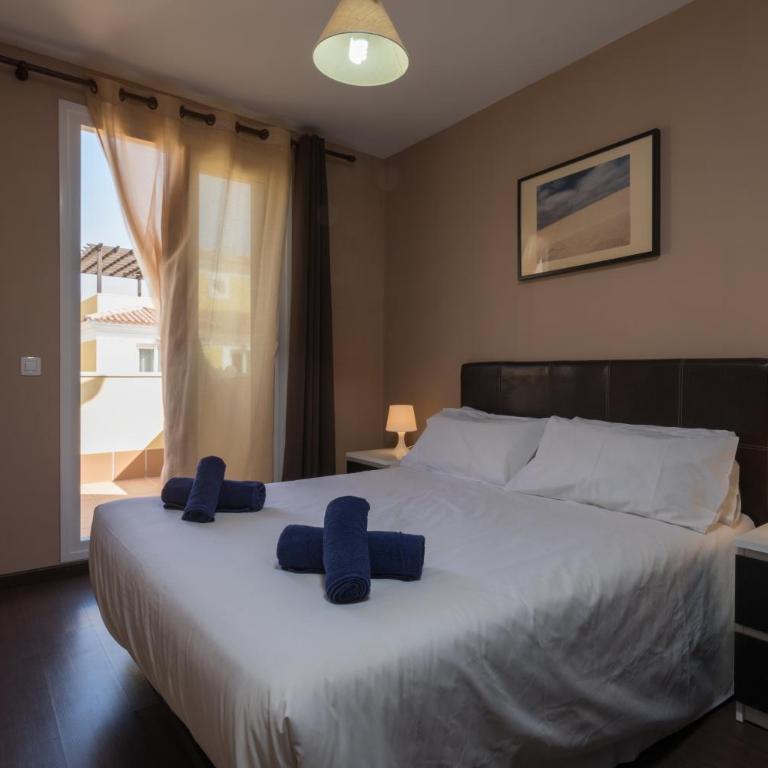 Preciosa Villa Con Piscina Privada - Villa MaPo - Three-Bedroom Villa - 18