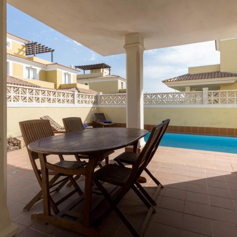 Preciosa Villa Con Piscina Privada - Villa MaPo - Three-Bedroom Villa - 23