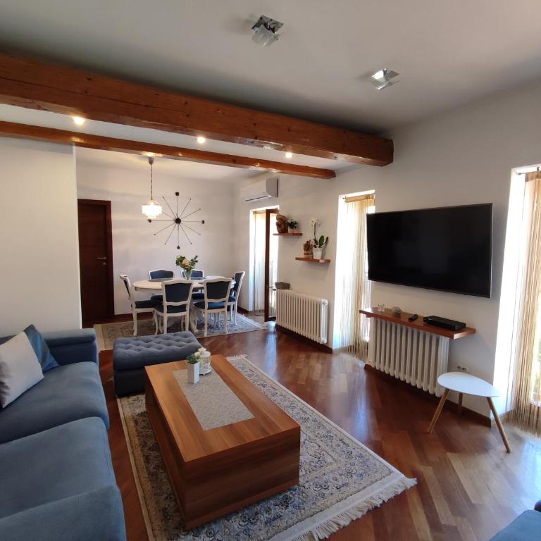 Deluxe Apartment Lejla - Free garage parking - Two-Bedroom Apartment - 3
