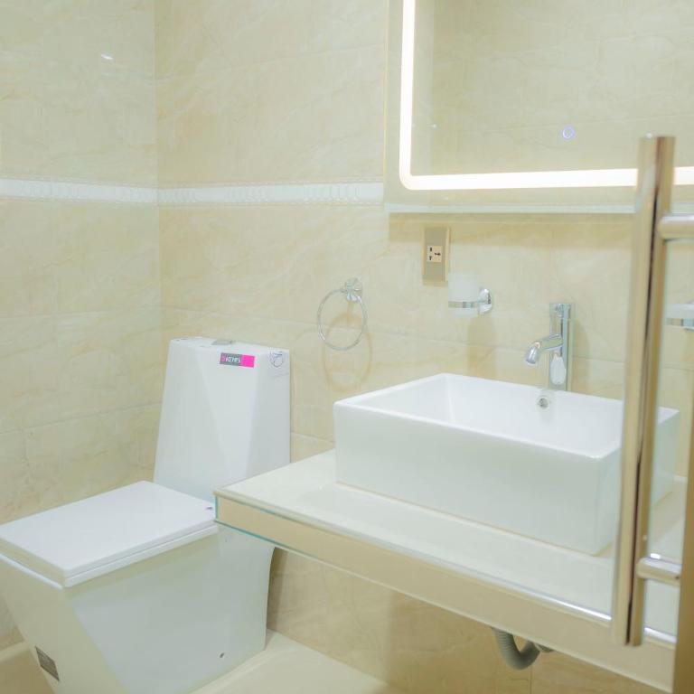 R&N SHULLKAS SUITES - Superior Single Room - 3