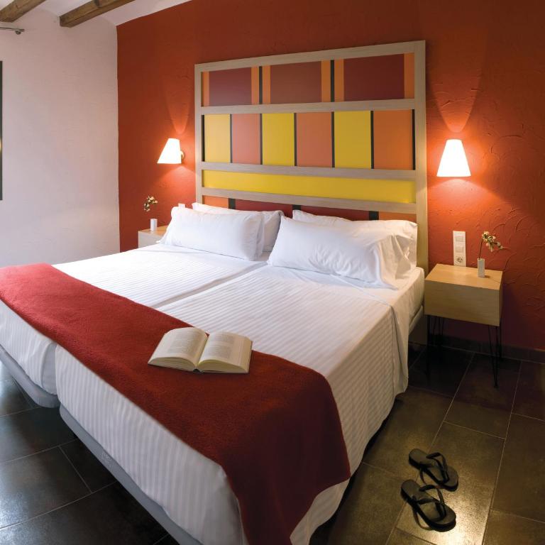 Apartaments Ciutat Vella - Two-Bedroom Apartment - 2