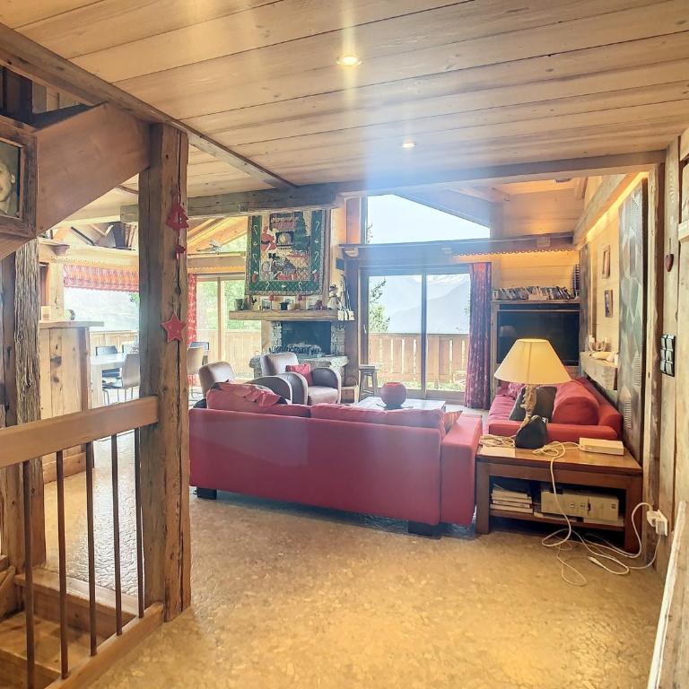 Chalet 6 pièces à Combloux avec cheminée et parking - Appartement 5 Chambres - 4