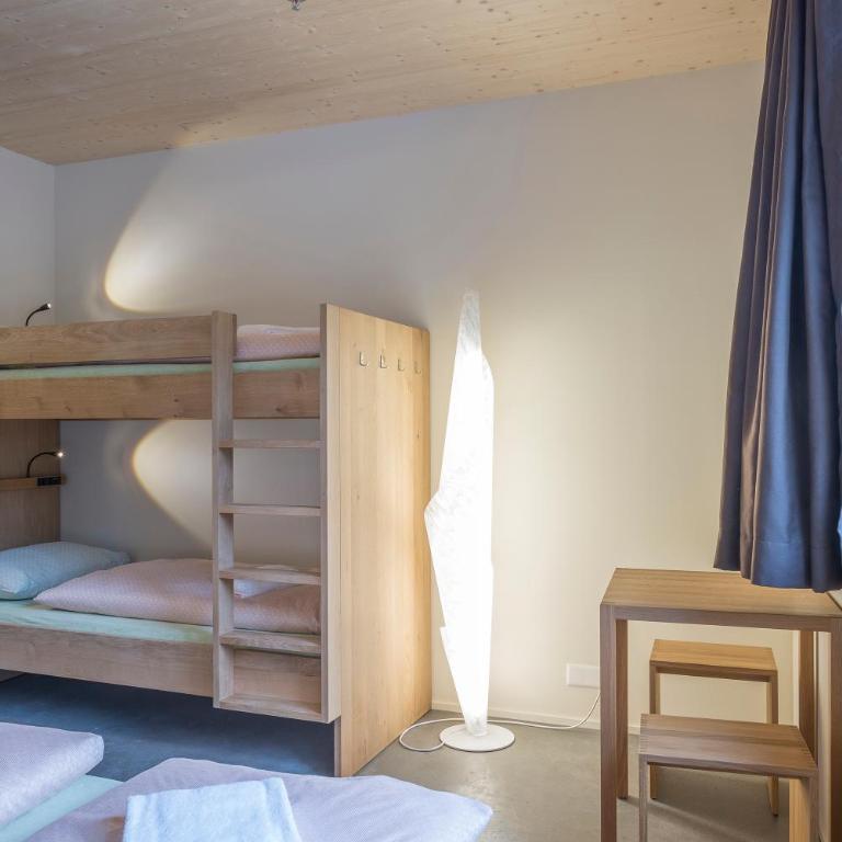 Saas-Fee wellnesshostel4000 - Familienzimmer mit Dusche - Zugang zum Pool inbegriffen - 4