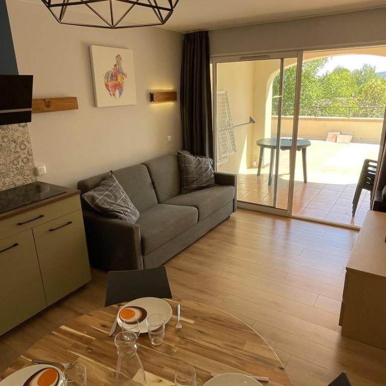 Studio sur le Domaine du Golf de Pont Royal - Appartement 1 Chambre - 2