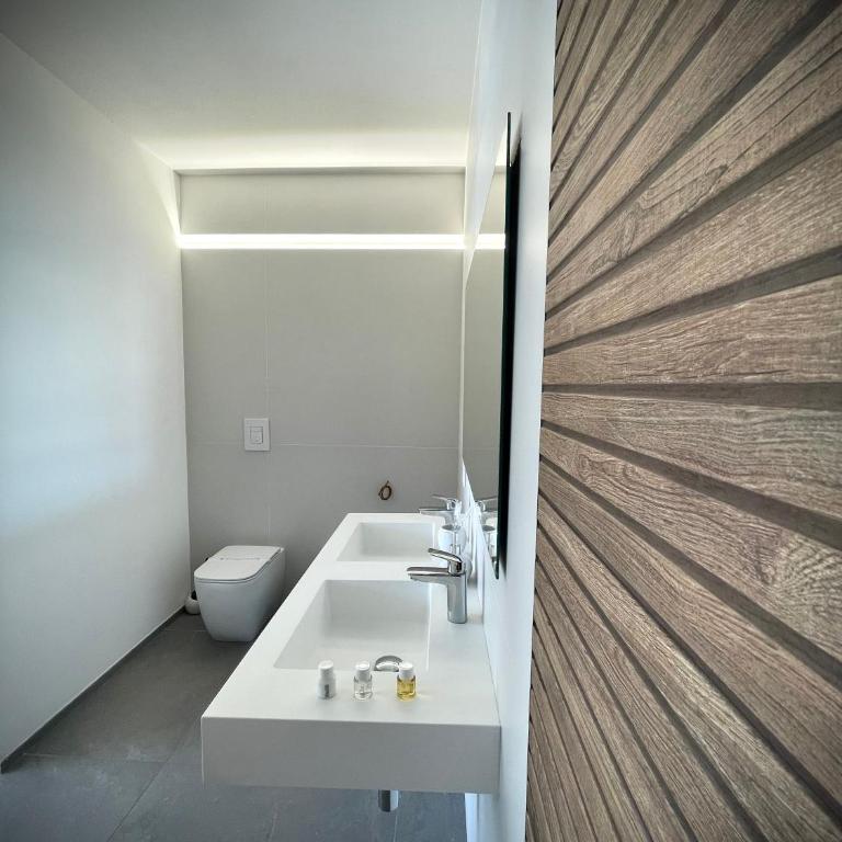 Tropicana Suite - Adults Only - Suite King con Vasca Idromassaggio - 13