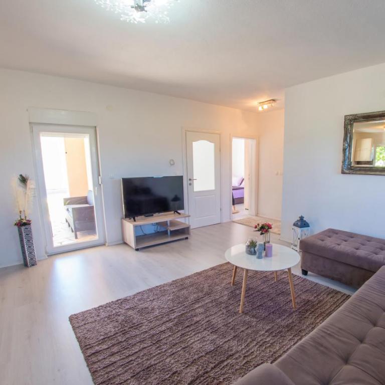 Holiday Home La Casa della Notte - Two-Bedroom House - 4