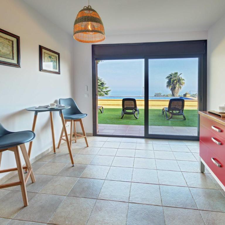 VILLA LA CALA with swimming pool & sea view, 10 min walk from the sea - Villa - 15