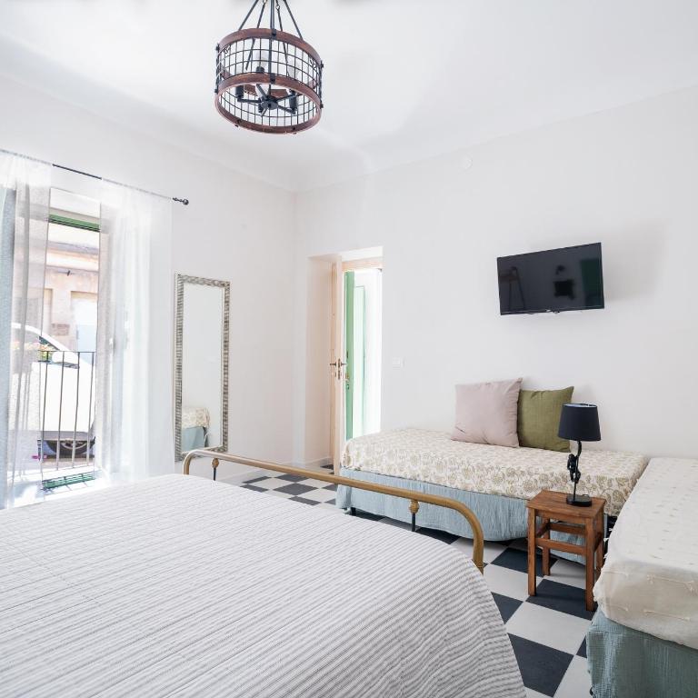 A Calata Rooms - Camera Deluxe - 9
