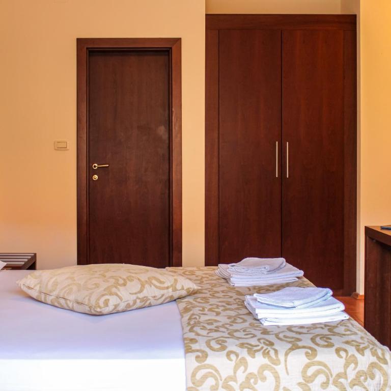 Apartments MUN Petrovac - Deluks Dvokrevetna Soba sa Bračnim Krevetom i Balkonom - 7